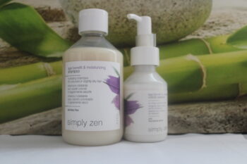 Explorez notre gamme de soins capillaires haut de gamme, comprenant le Shampoing Age Benefit & Moisturizing, conçu pour revitaliser les cheveux matures en préservant leur jeunesse. Complétez votre routine avec notre Age Benefit & Moisturizing Cuticle Redefiner, un bouclier de protection capillaire avancé qui scelle les cuticules, renforce la structure des cheveux et préserve leur éclat naturel. Optez pour l'excellence en matière de soins capillaires avec nos produits, pour des cheveux qui semblent plus sains, plus forts et plus jeunes