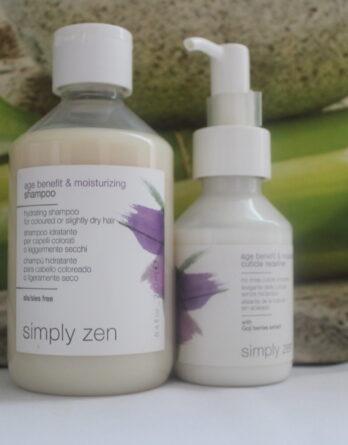 Explorez notre gamme de soins capillaires haut de gamme, comprenant le Shampoing Age Benefit & Moisturizing, conçu pour revitaliser les cheveux matures en préservant leur jeunesse. Complétez votre routine avec notre Age Benefit & Moisturizing Cuticle Redefiner, un bouclier de protection capillaire avancé qui scelle les cuticules, renforce la structure des cheveux et préserve leur éclat naturel. Optez pour l'excellence en matière de soins capillaires avec nos produits, pour des cheveux qui semblent plus sains, plus forts et plus jeunes