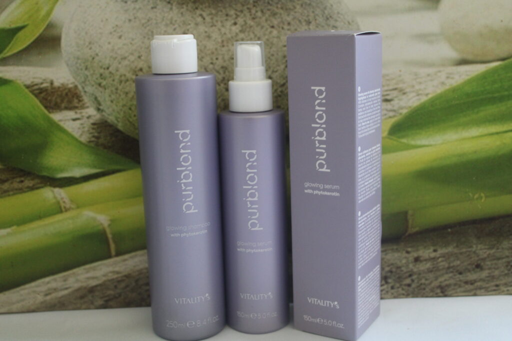 Optez pour l'excellence capillaire avec notre duo inégalé : le Shampoing Purblond à la Phytokératine et le Sérum Éclat à l'huile de babassu et au beurre de murumuru de Vitality's. Révélez une blondeur éblouissante, renforcez la résistance avec une phytokératine haut de gamme, et protégez vos cheveux des dommages thermiques. Une fusion de soin expert et d'ingrédients de qualité pour une chevelure d'une santé et d'une beauté incomparables. Investissez dans l'excellence capillaire, investissez dans votre bien-être capillaire. 💛✨ #HairRéunion #Vitalitys #CheveuxSublimes #SoinProfessionnel