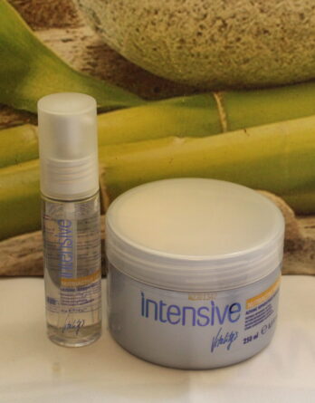 Le duo Masque & Sérum Intensive Neutriactive de Vitality's est conçu pour offrir une hydratation intense et une nutrition aux cheveux crépus. La formule équilibrée du produit vise à réparer et revitaliser les cheveux secs ou abîmés. Pour des informations actualisées, consultez le site officiel de Vitality's.