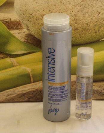 Plongez dans l'univers de soin capillaire avec le Duo Nutri Active Intense de Vitality's, associant le Shampoing et le Sérum. Enrichi de provitamine B5 et d'huile d'olive méditerranéenne, ce duo offre une expérience revitalisante unique pour des cheveux sublimés. Révélez l'éclat naturel de vos cheveux avec notre formule exceptionnelle.