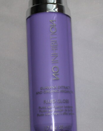 Découvrez le Fluide Gloss No Inhibition, une formule innovante pour des cheveux sublimes. Élimine les frisottis, protège des dommages thermiques et hydrate en profondeur. Convient à tous les types de cheveux. Facile à utiliser : appliquez quelques gouttes sur cheveux humides ou secs. Obtenez une brillance éclatante et une chevelure soyeuse en un instant.