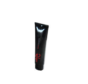 Crème Curl Extrem - Weho par Vitality's Transformez vos boucles avec la Crème Curl Extrem de la gamme Weho de Vitality's. Conçue pour sculpter et fixer les cheveux bouclés, cette crème offre une définition impeccable et une tenue longue durée. Appliquez Curl Extrem pour des boucles parfaitement formées, souples et sans frisottis. Idéale pour sublimer votre texture naturelle, cette crème est votre alliée pour des coiffures élégantes et dynamiques.