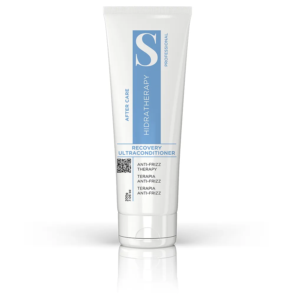 Après-shampoing ultra-hydratant Hydratherapy Ultra-Conditioner à l’eau ozonisée pour hydrater et réduire les frisottis.